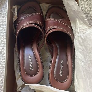 NWT Y2K Brown leather Naturalizer sandals